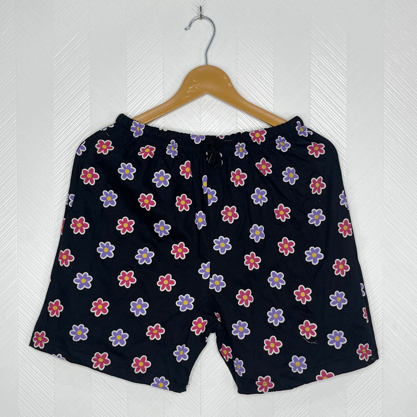Midnight Black Daisy Pop Women's Shorts