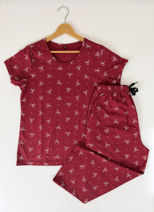 Maroon with White Bows Printed T-shirt and 3/4th Coords