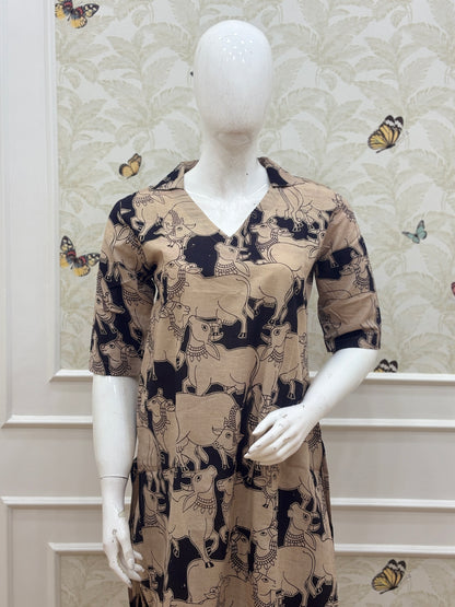 Beige & Black Traditional Cow Print Kalamkari Kurta Set