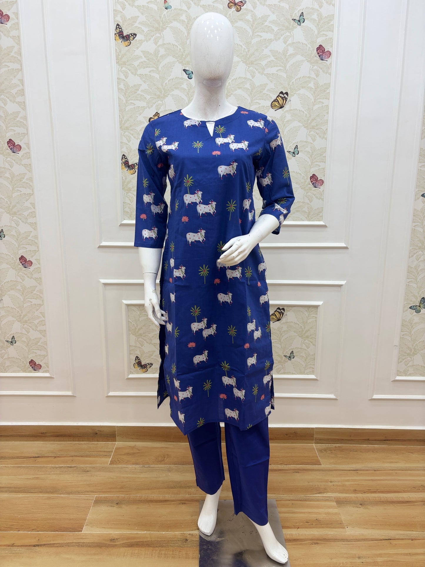 Royal Blue Animal Motif Printed Kurta Set
