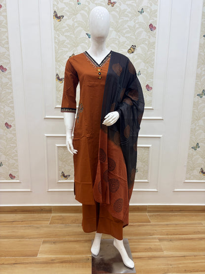 Rust Brown Geometric Spiral Print Mul Chanderi Cotton 3-Piece Kurta Set
