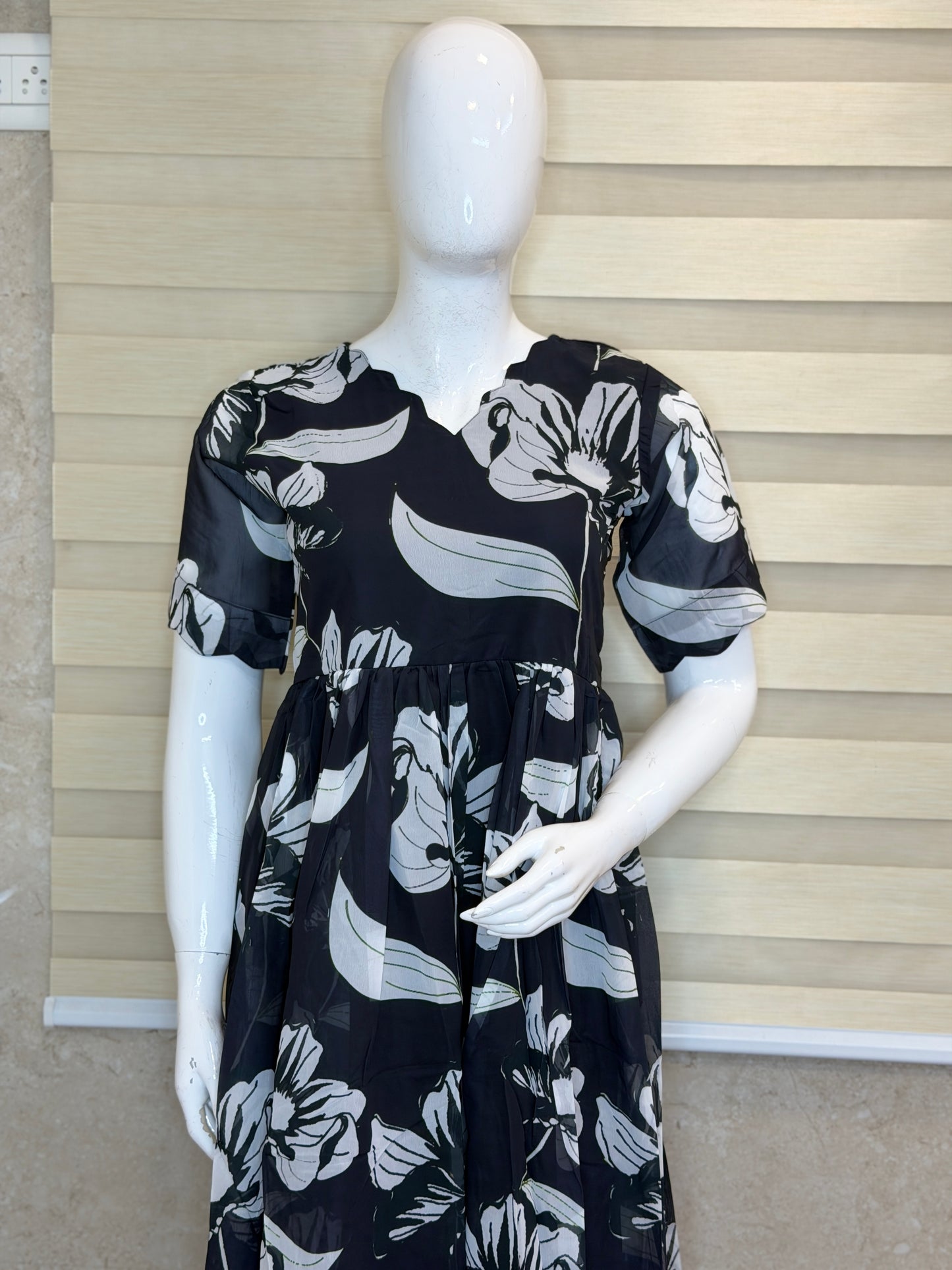 Black White Floral Printed Georgette Outdoor Non-Feeding Maxi