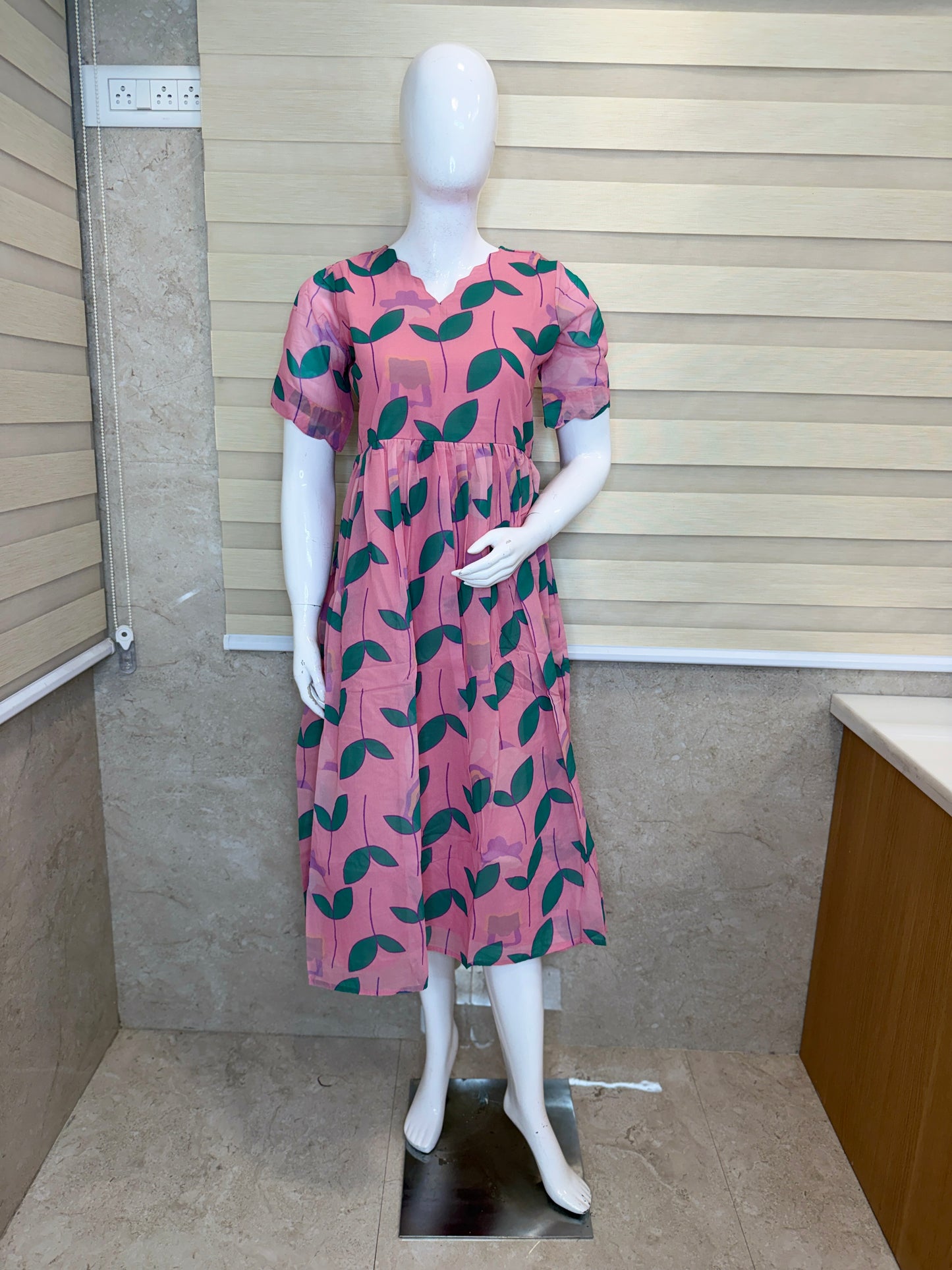 Pink Green Leaf Printed Georgette Outdoor Non-Feeding Maxi