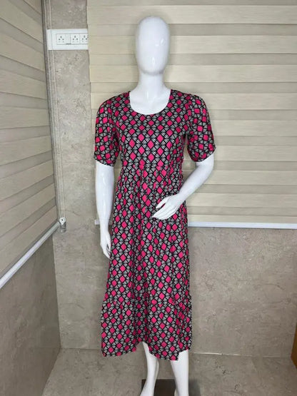 Black With Pink Geometric Diamond Printed Outdoor Blended Cotton Non Feeding Maxi