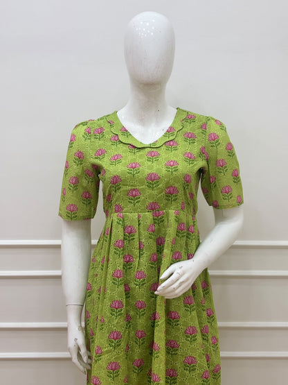 Green Floral Printed Hakoba Non-feeding Maxi