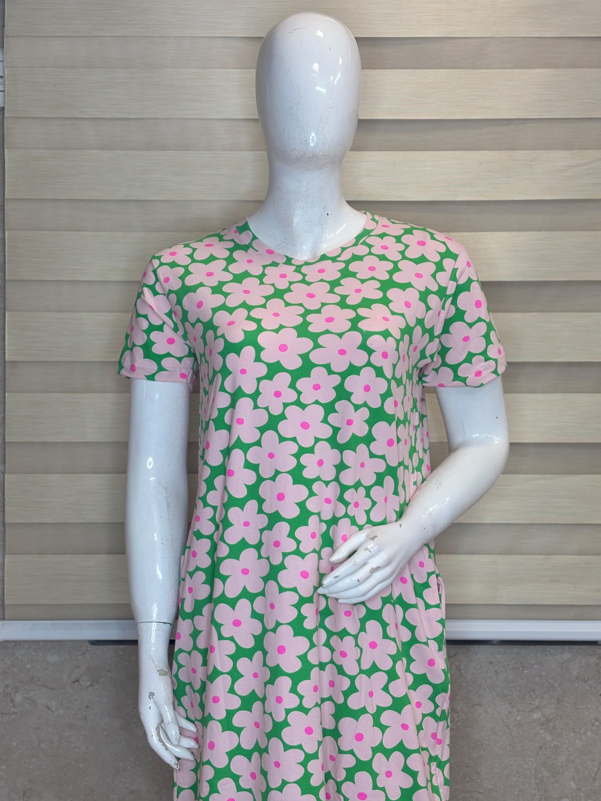 Retro Bloom Pink Floral In Grass Green Print Lounge Tunic