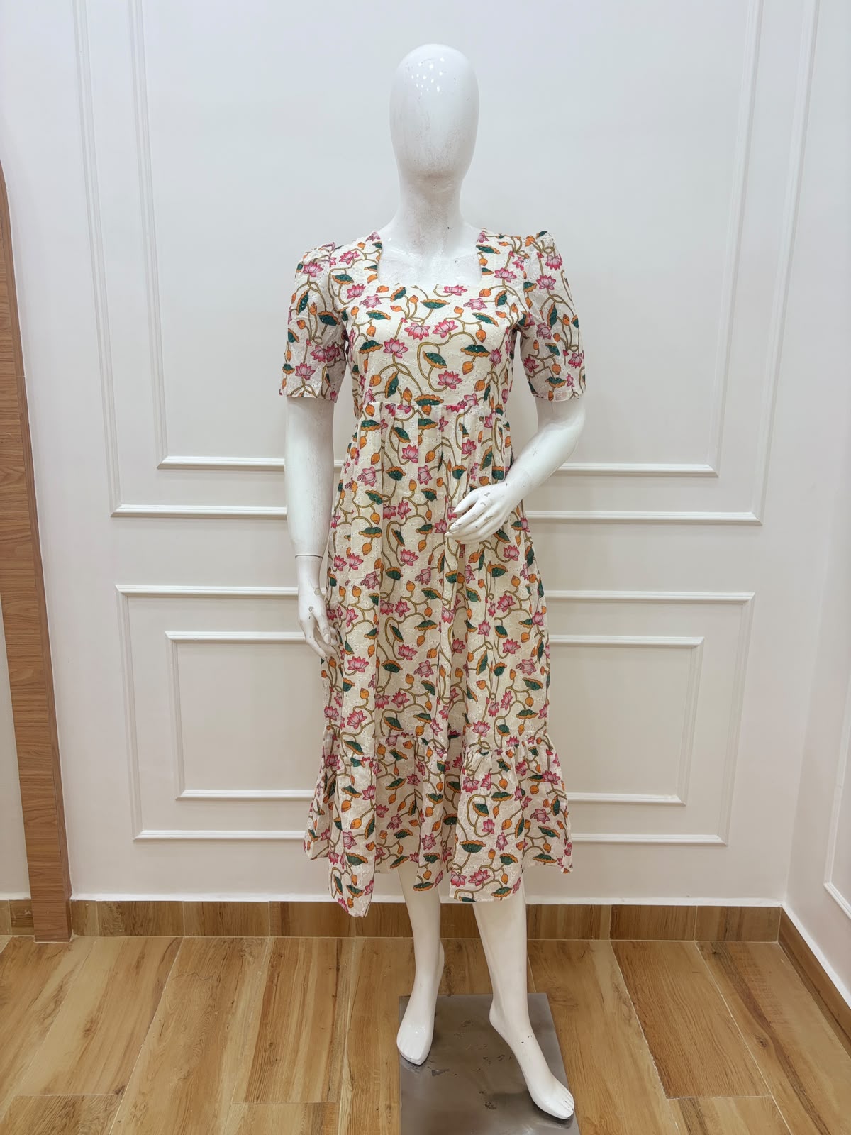 White Lotus Floral Printed Hakoba Non-feeding Maxi