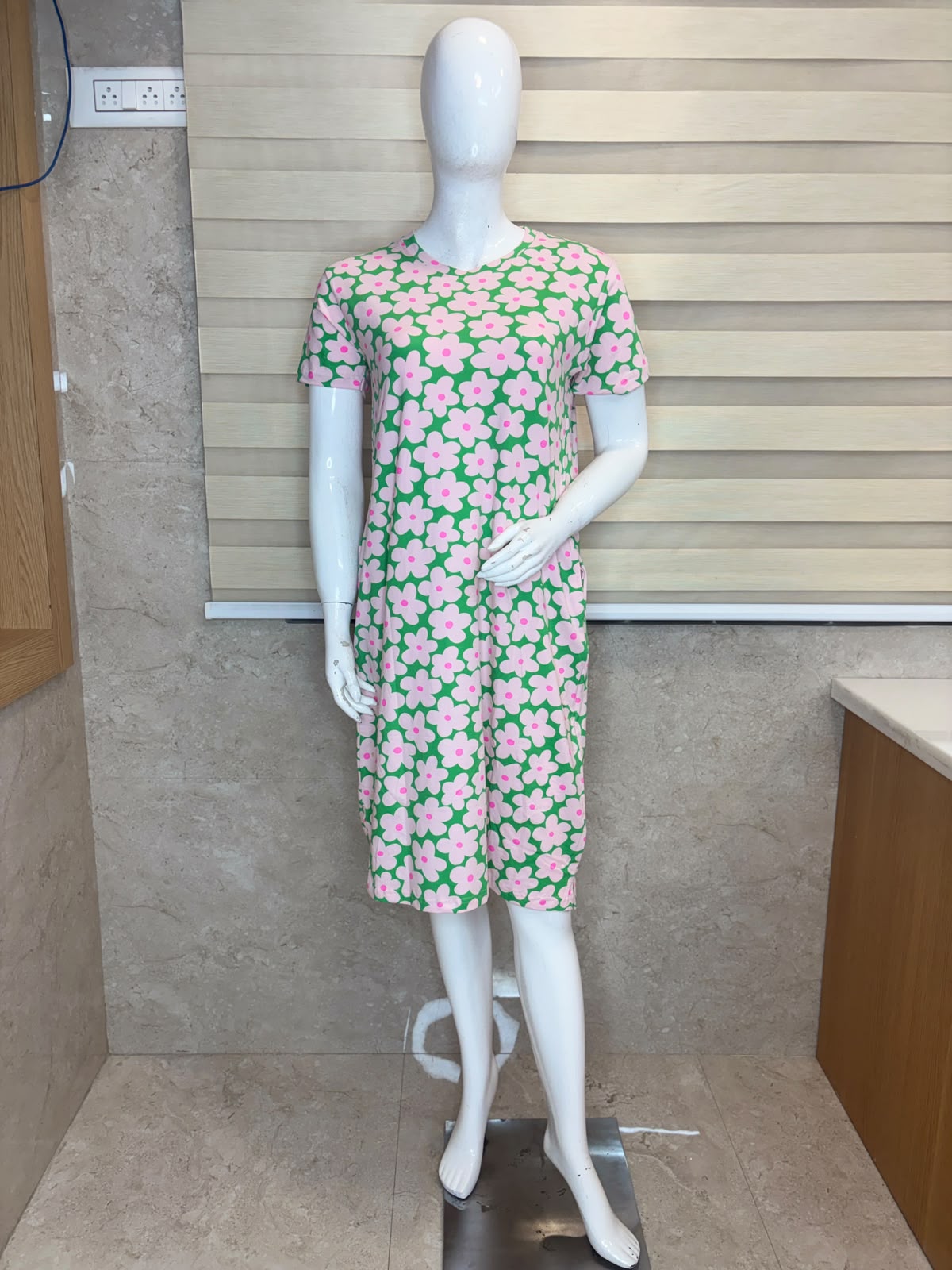 Retro Bloom Pink Floral In Grass Green Print Lounge Tunic