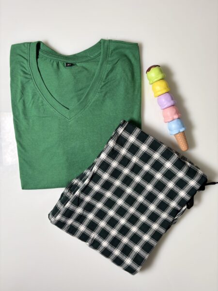 Green and Gingham Style Contrast Lounge Set