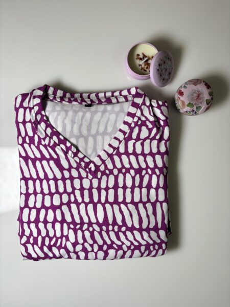 Lavender Geometric Pattern Printed Knitted Cotton V-Neck Lounge Frock
