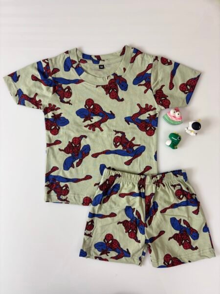 Off-White Spider-Man's Printed T-Shirts and Shorts Coords