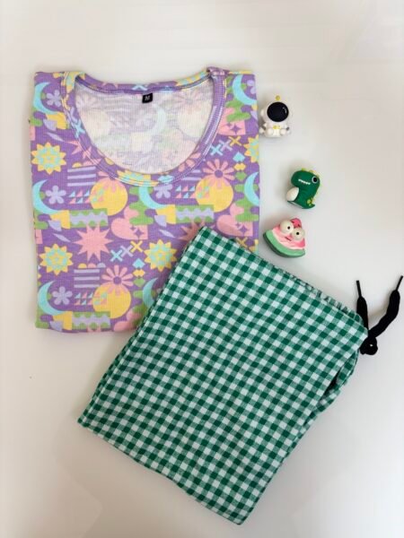 Purple Night Pattern Printed T-shirt with Green Contrast Pant Set